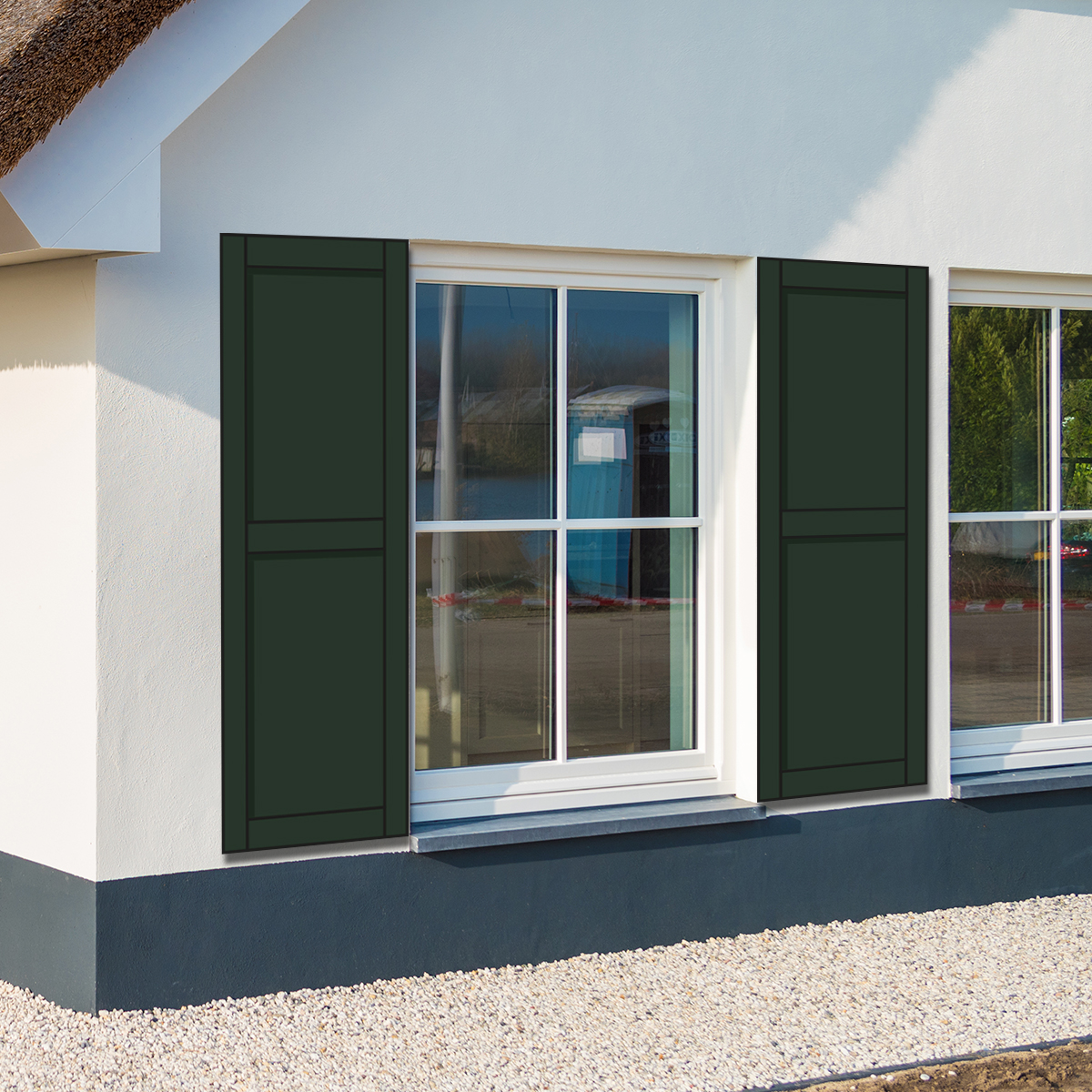 huis met groene raamluiken model Panel